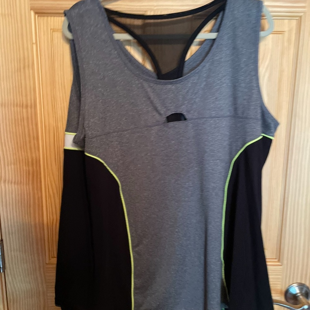 Catherines 3 piece activewear… tank, pants and jacket size 2X like new - Picture 5 of 5